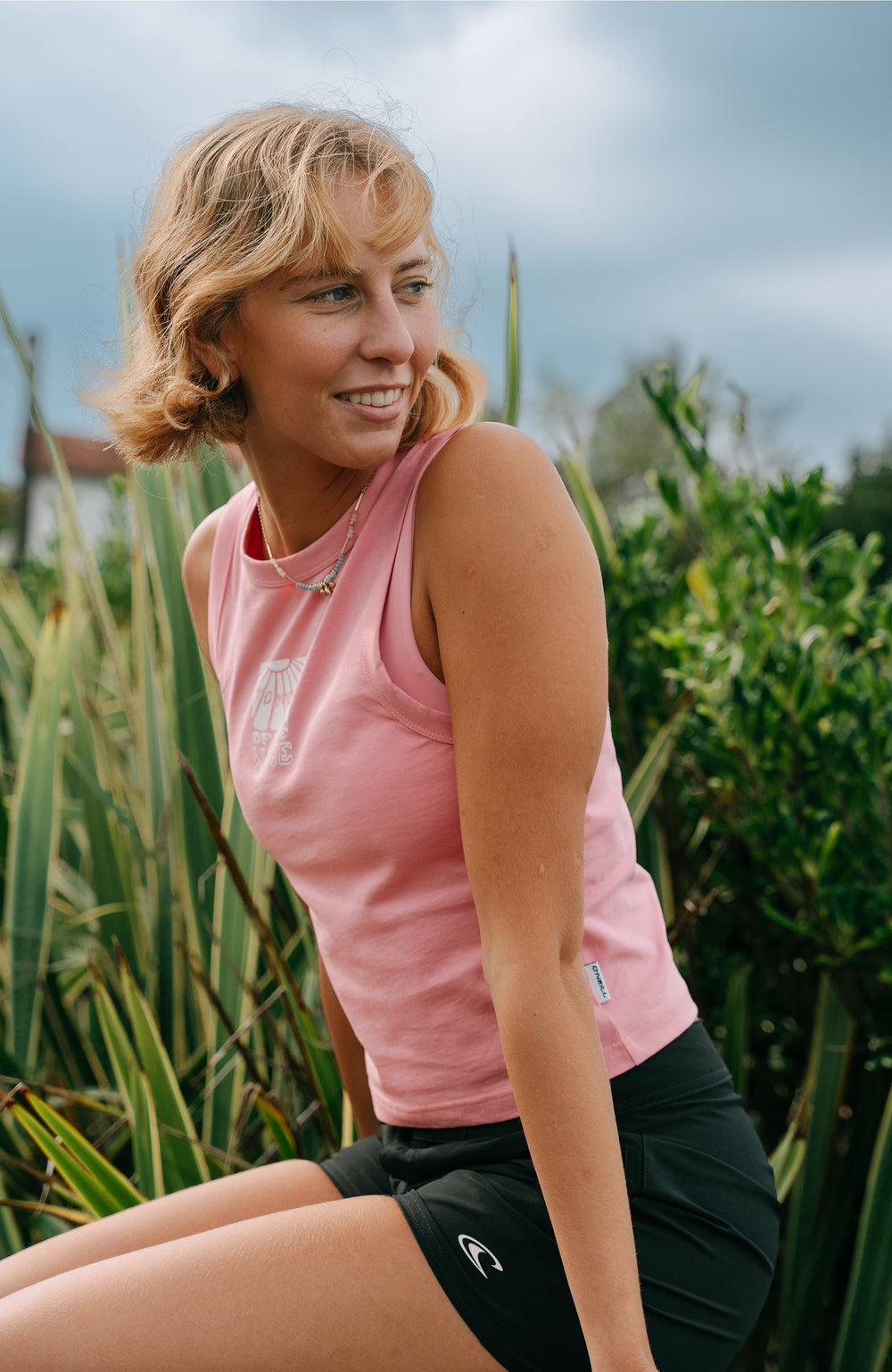 Women of the Wave Tank Top Women - Desert Rose