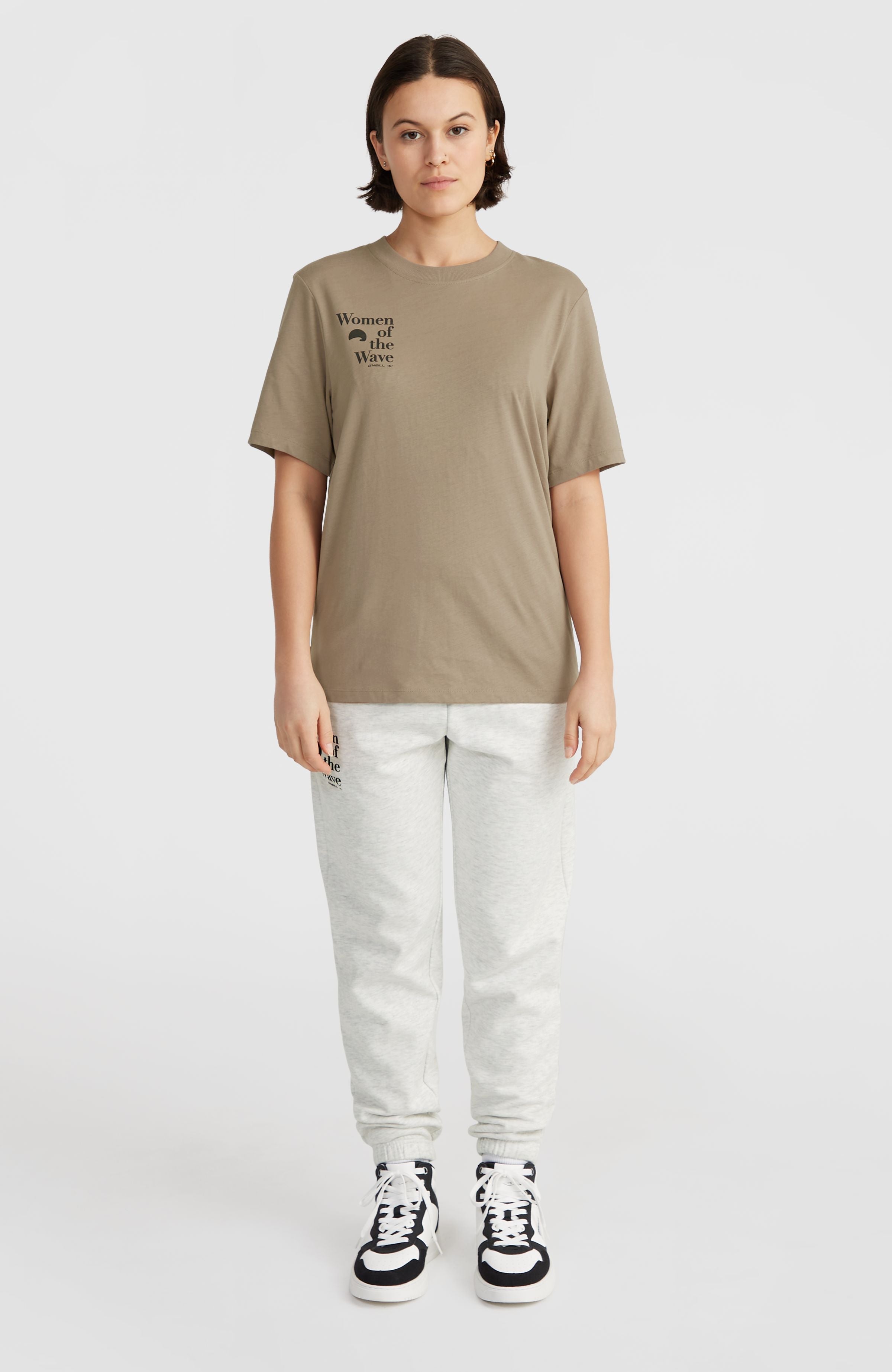 Women of the Wave T-Shirt Women - Concrete