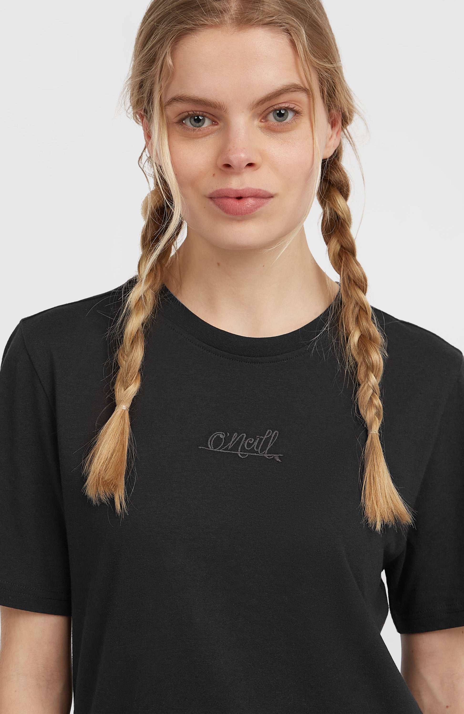 Essentials Script T-Shirt Women - Black Out