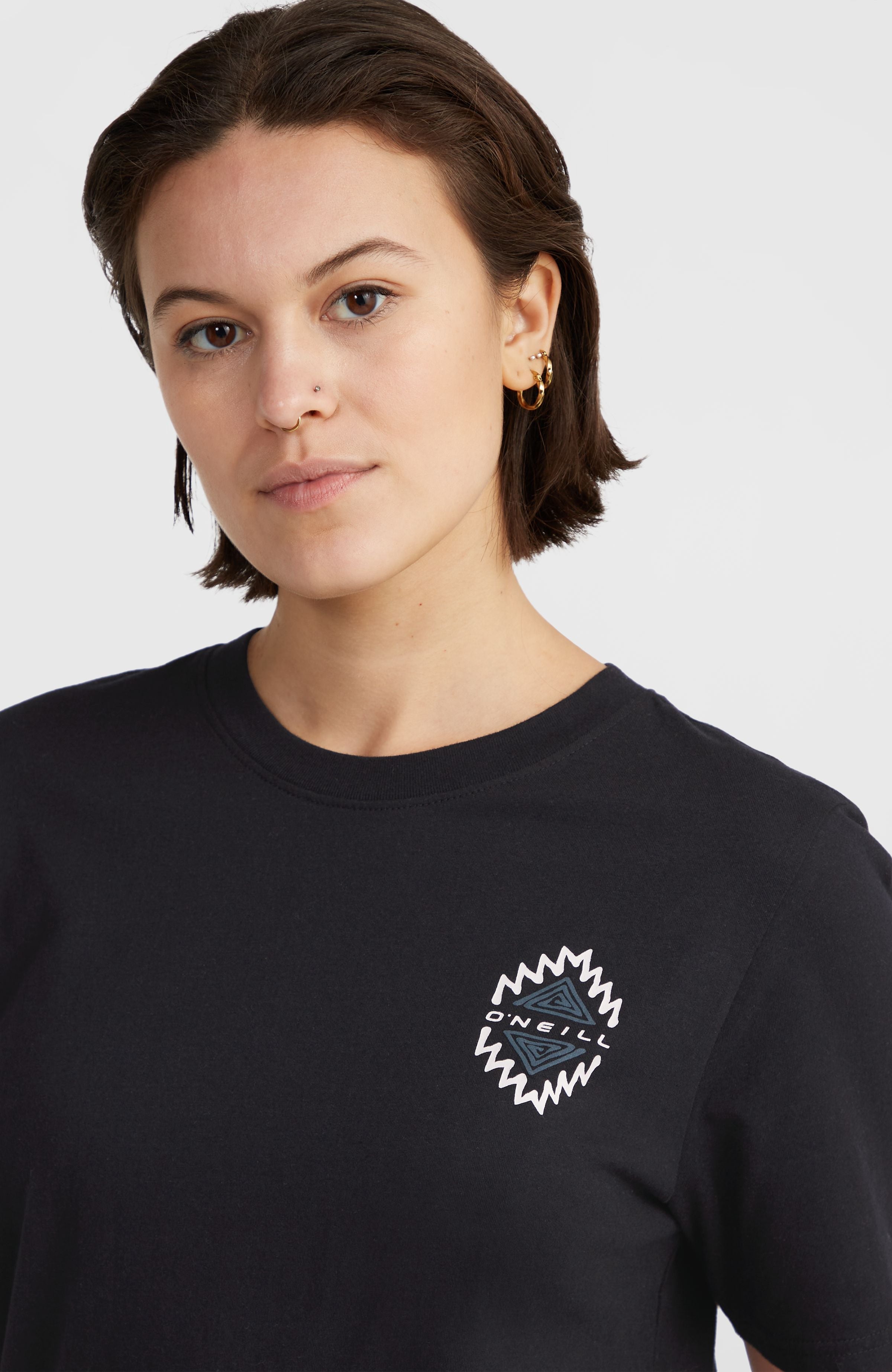 Chest Graphic T-Shirt Women - Black Out