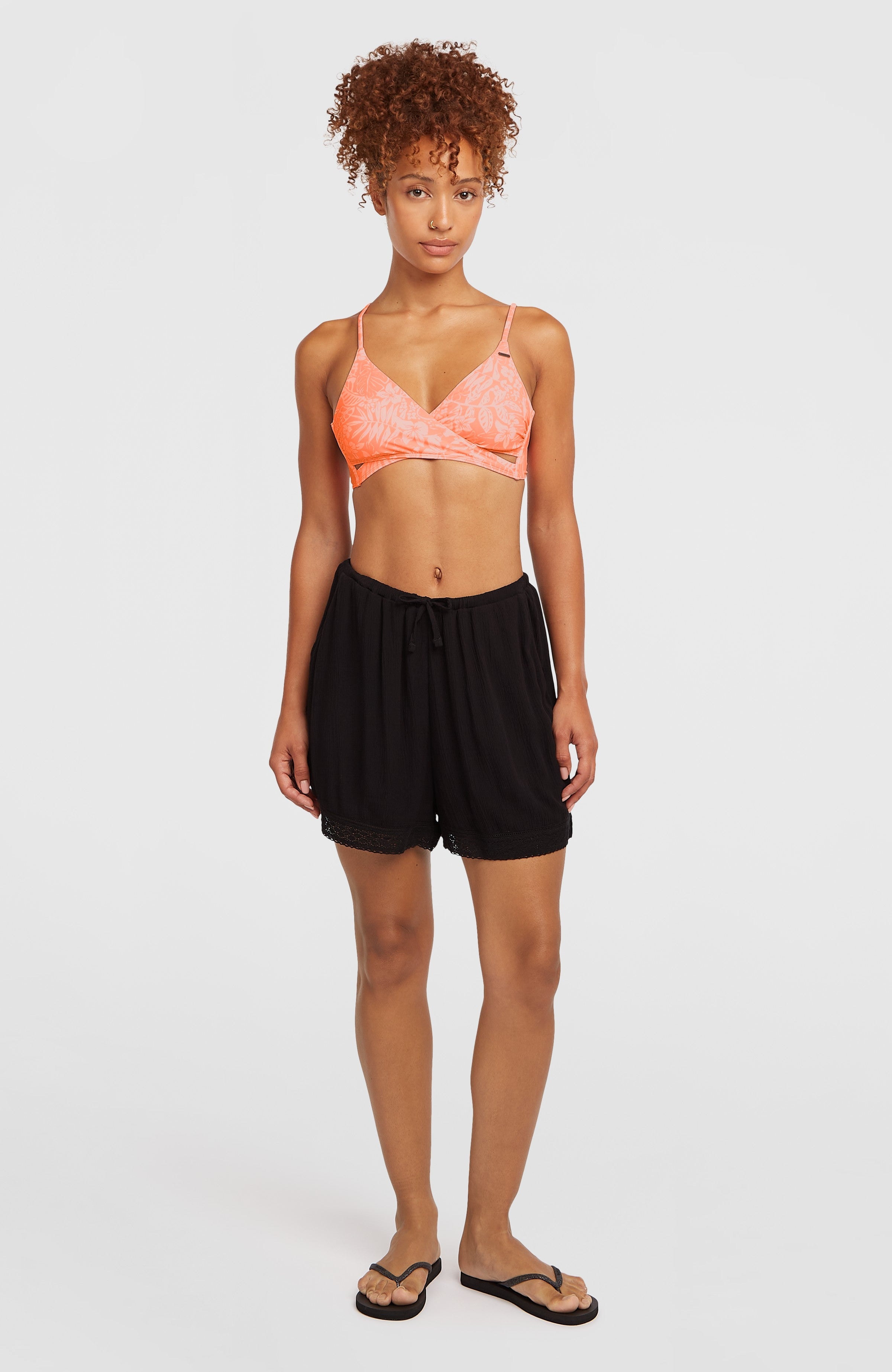 Essentials Tokeena Shorts Women - Black Out