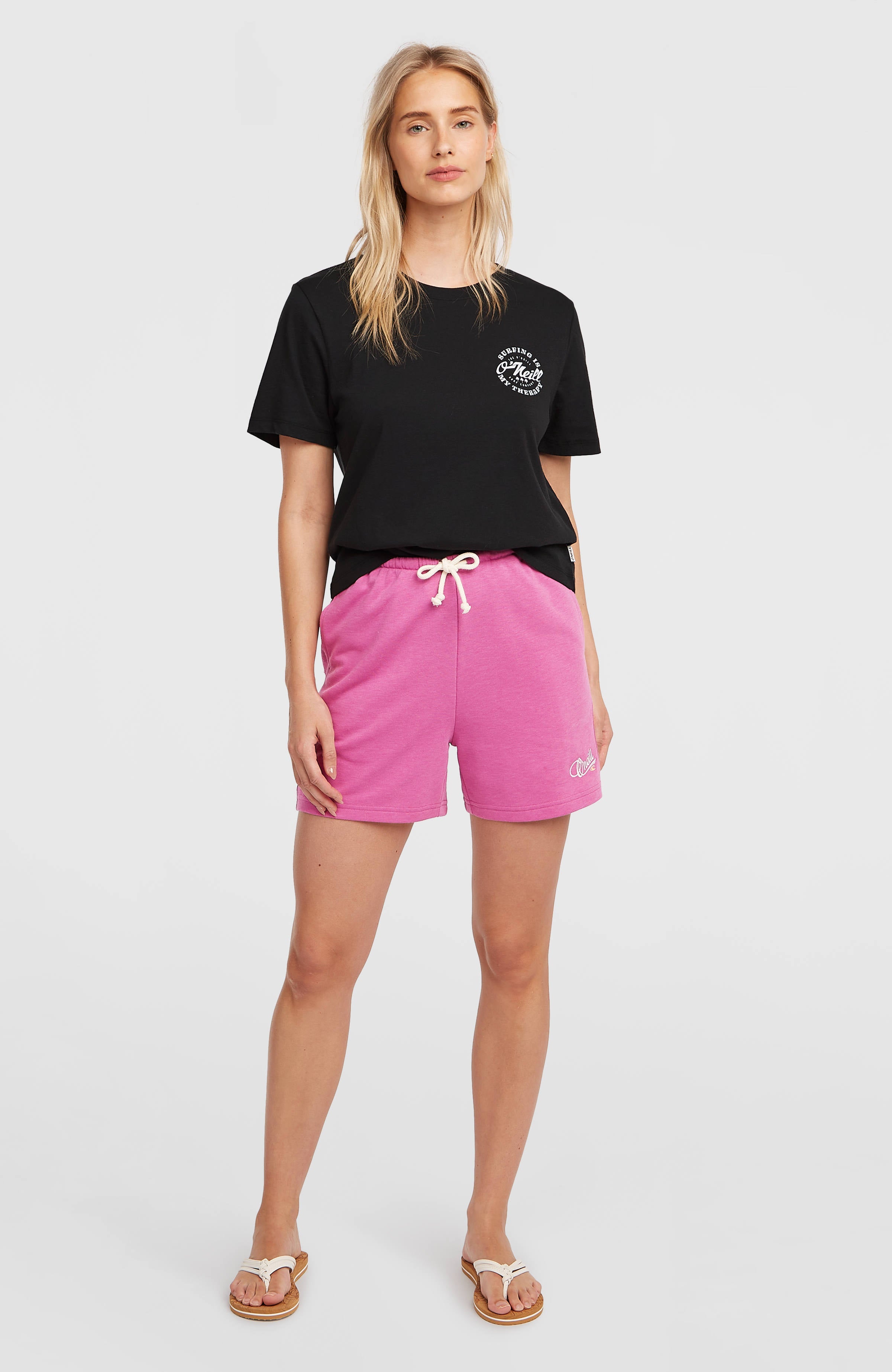 Essentials Script Sweatshorts Women - Electric Fuschia