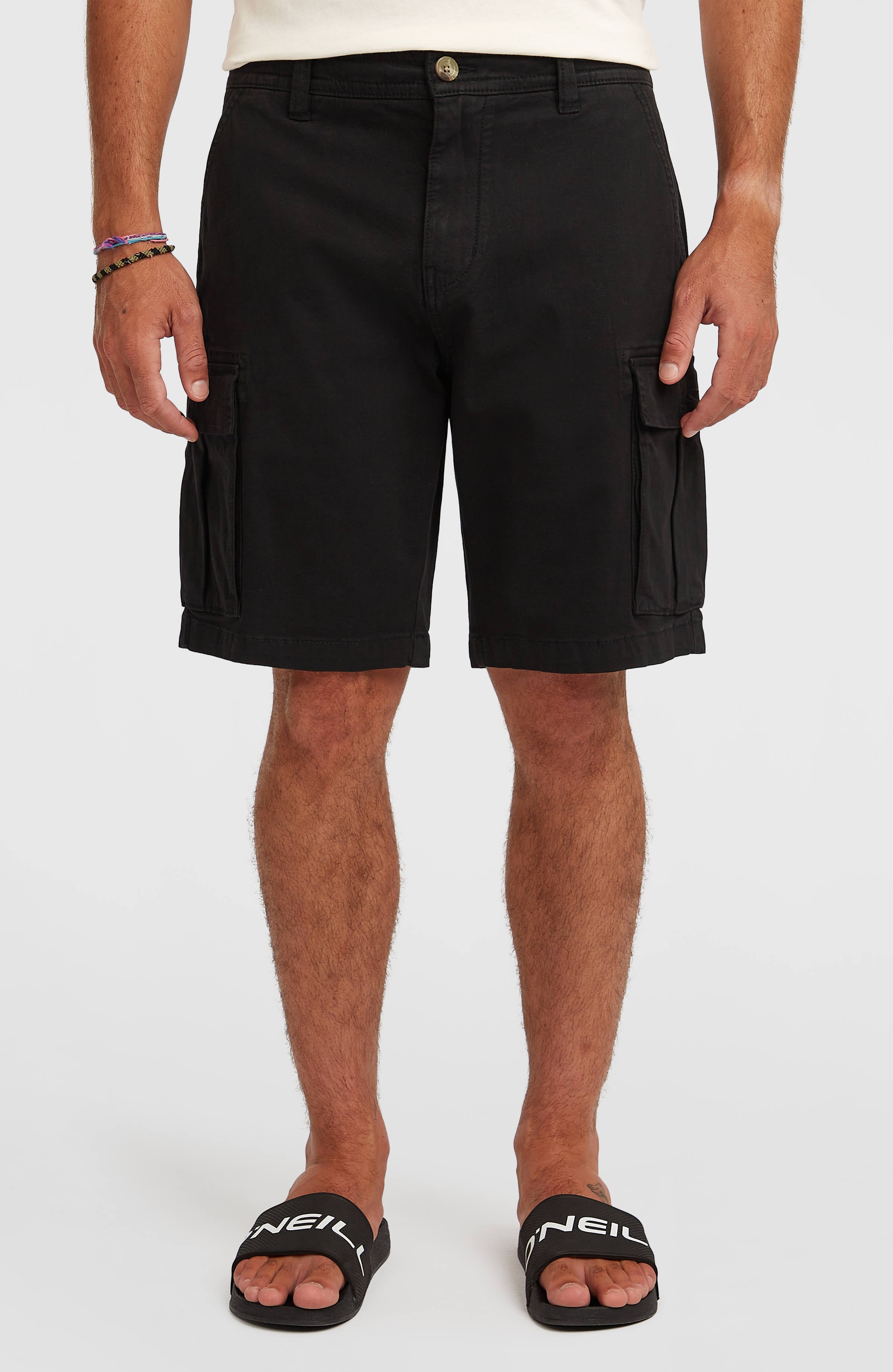 Essentials Cargo Shorts Men - Black Out