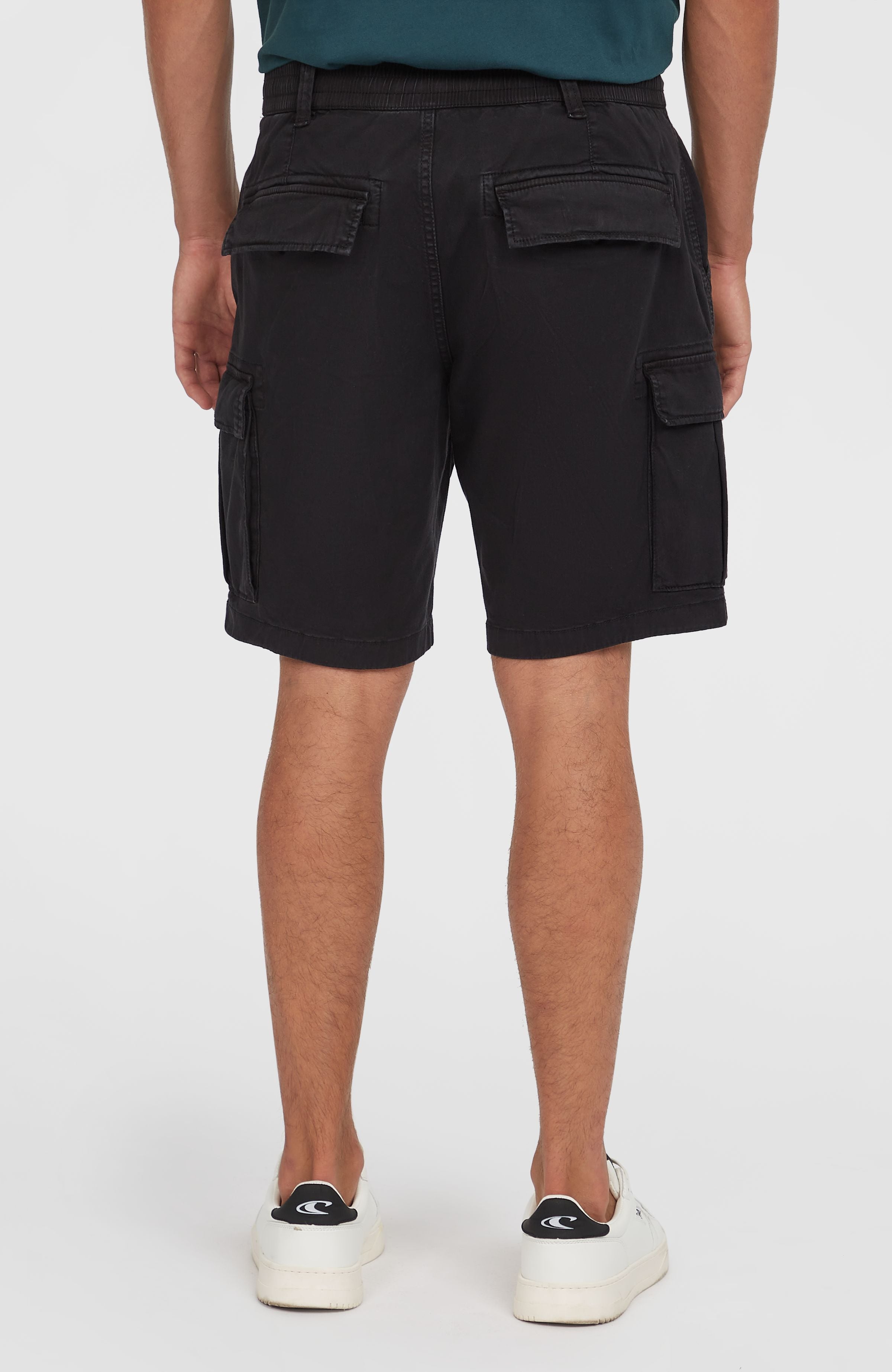 Essentials Cargo Shorts Men - Black Out