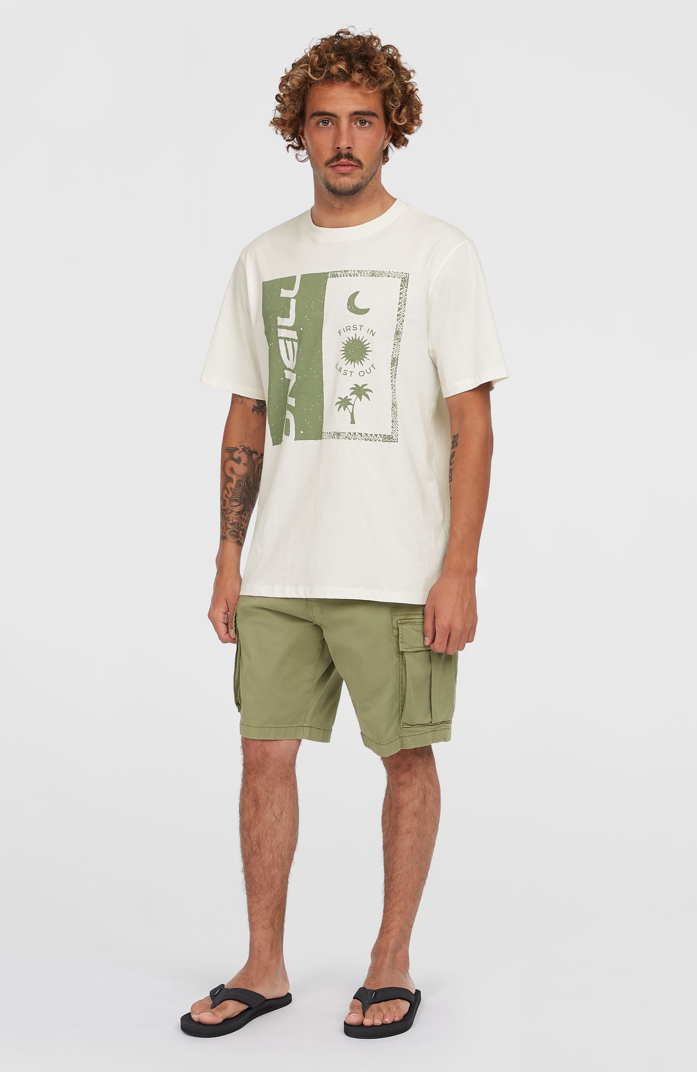 Essentials Cargo Shorts Men - Avery Fern