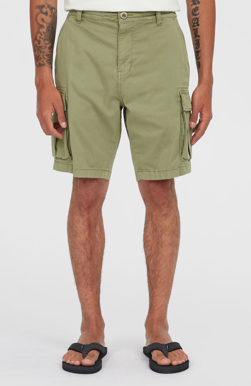 Essentials Cargo Shorts Men - Avery Fern