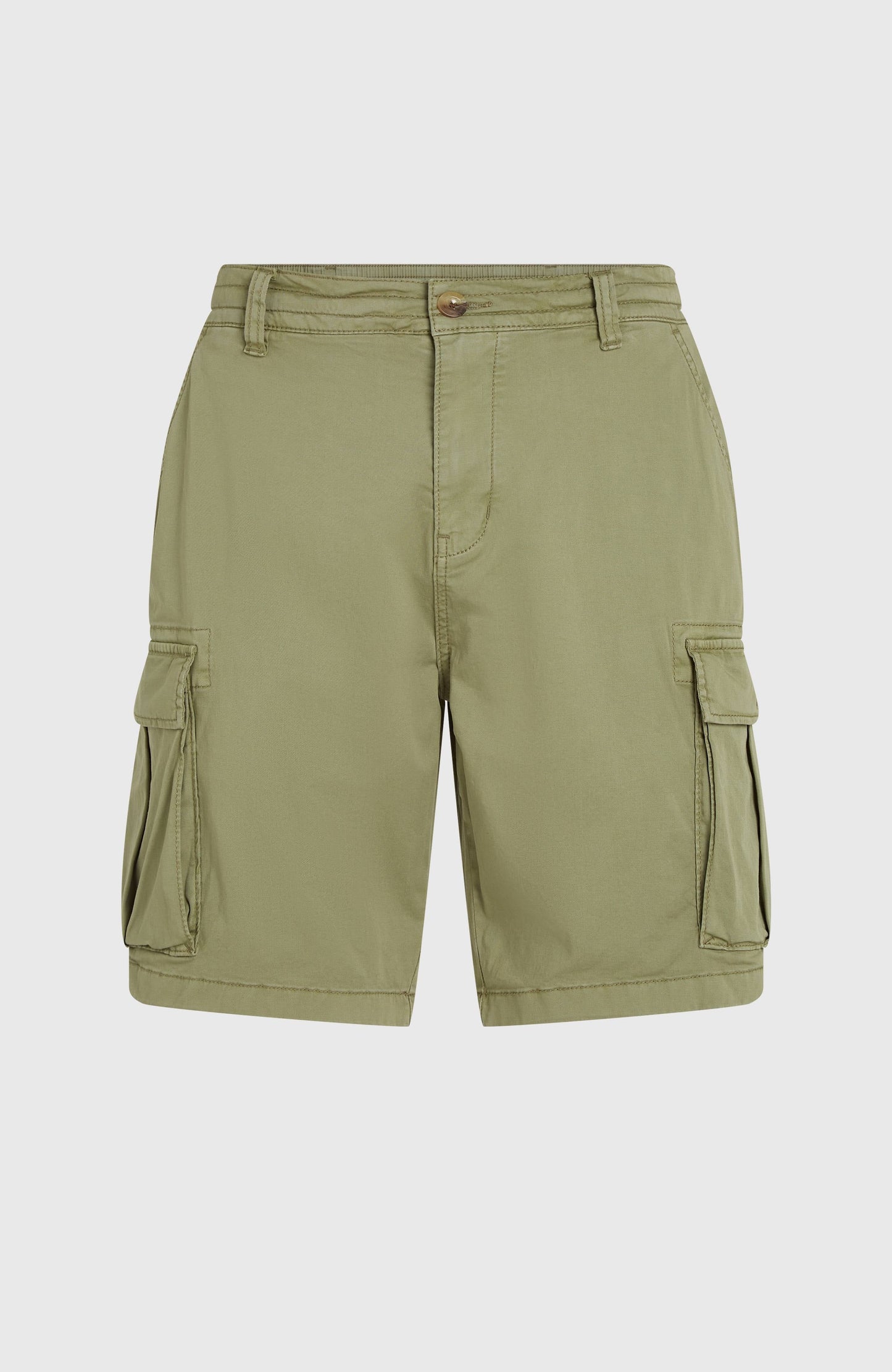 Essentials Cargo Shorts Men - Avery Fern