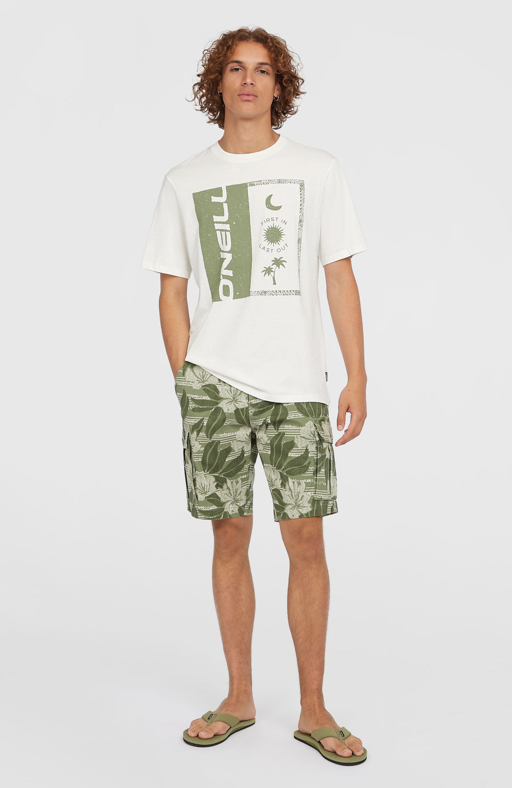 Essentials Cargo Shorts Men - Green Tonal Dusty Flower